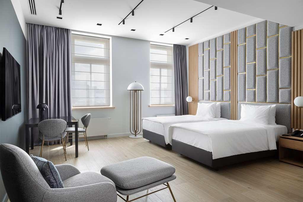 Отель The Basilian Minsk, Curio Collection By Hilton Номер фото